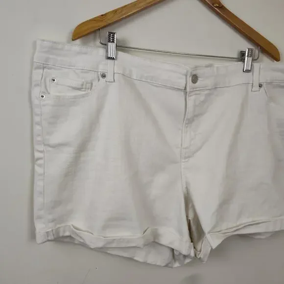 True Craft Skimmer Shorts Womens 24W White Denim Mid Rise Cuffed Stretch Plus - Picture 2 of 16